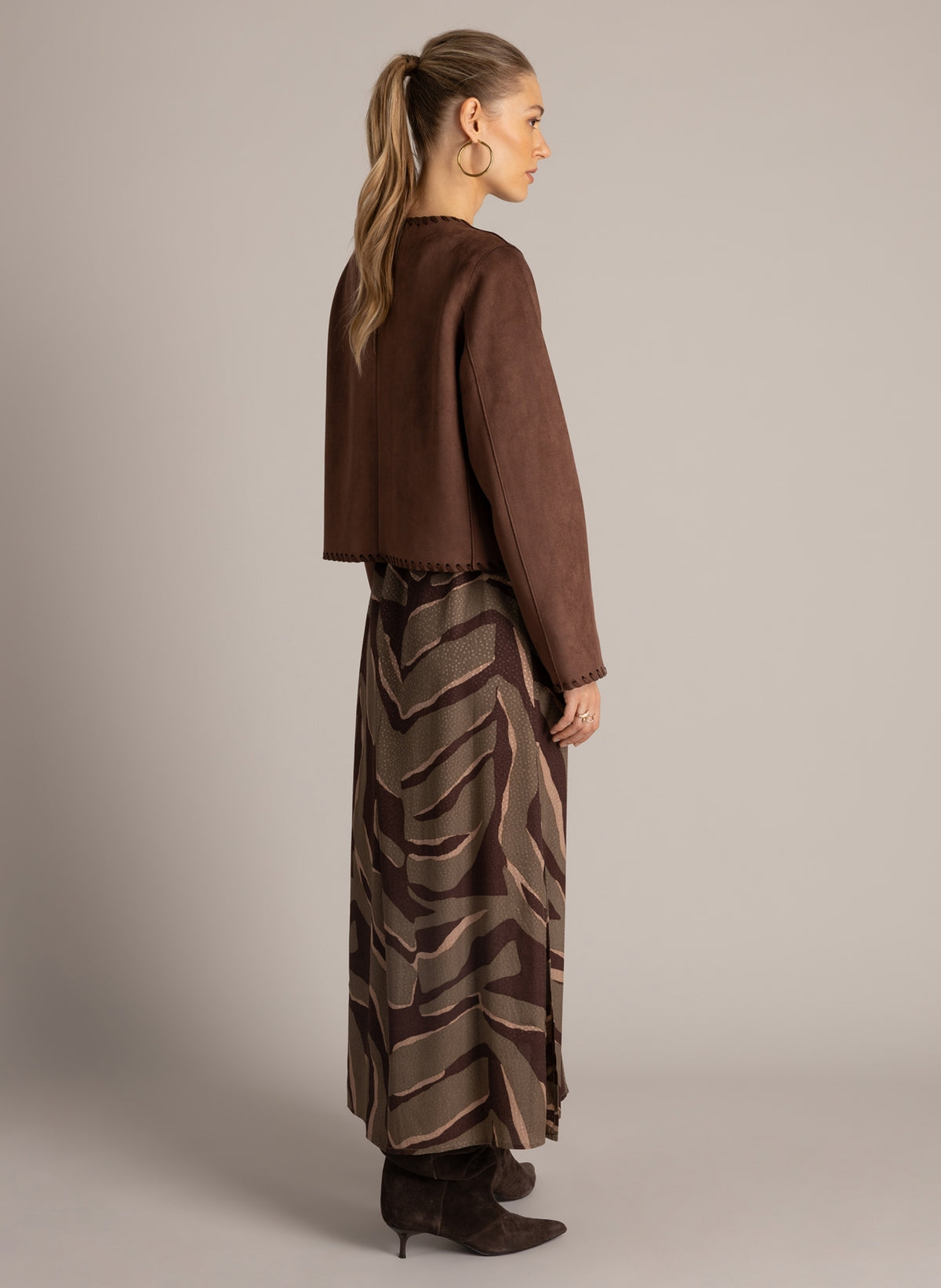 Undine in Red Brown – productfoto 2