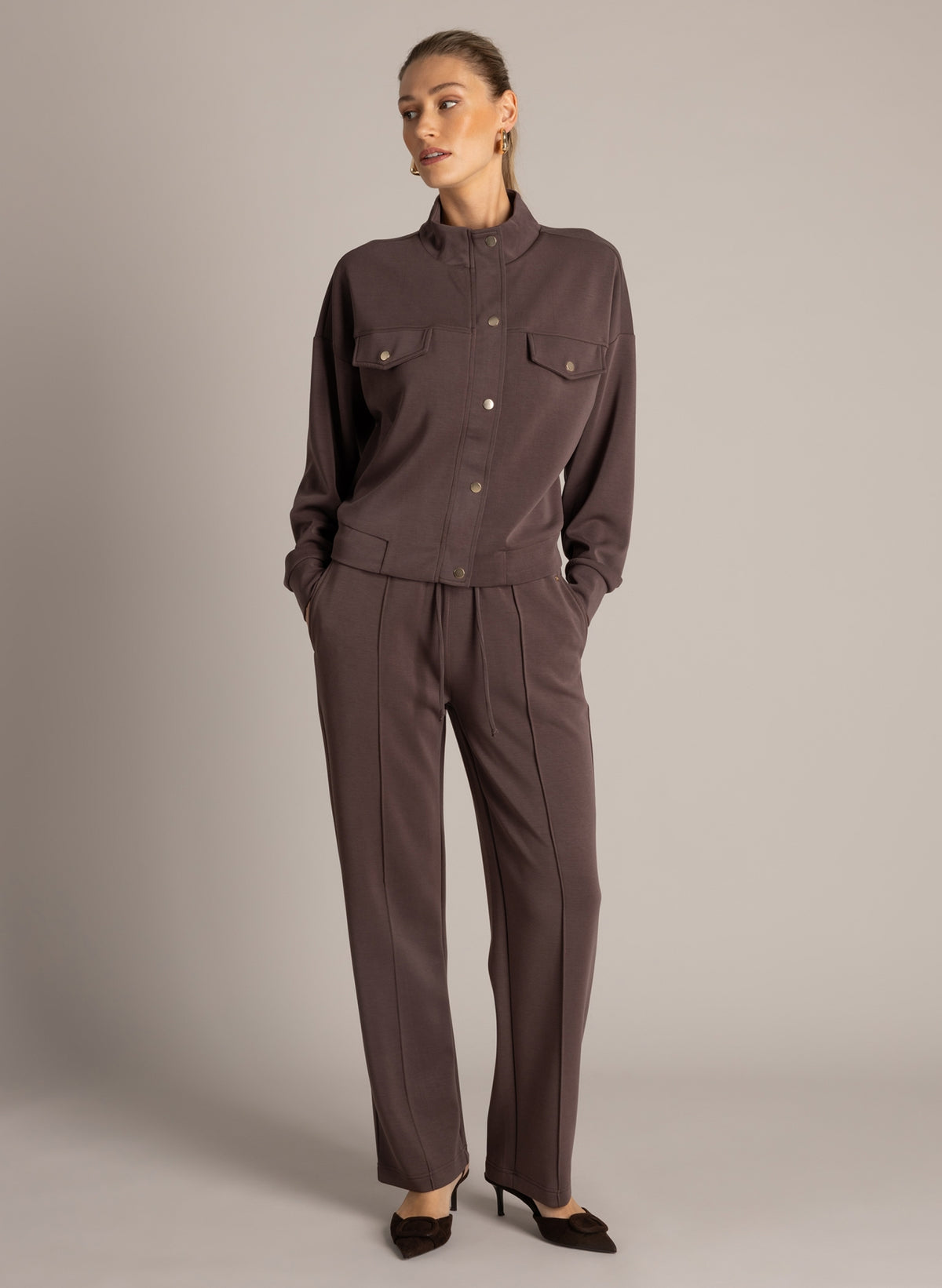 Oirla Essential in Brown – productfoto 1