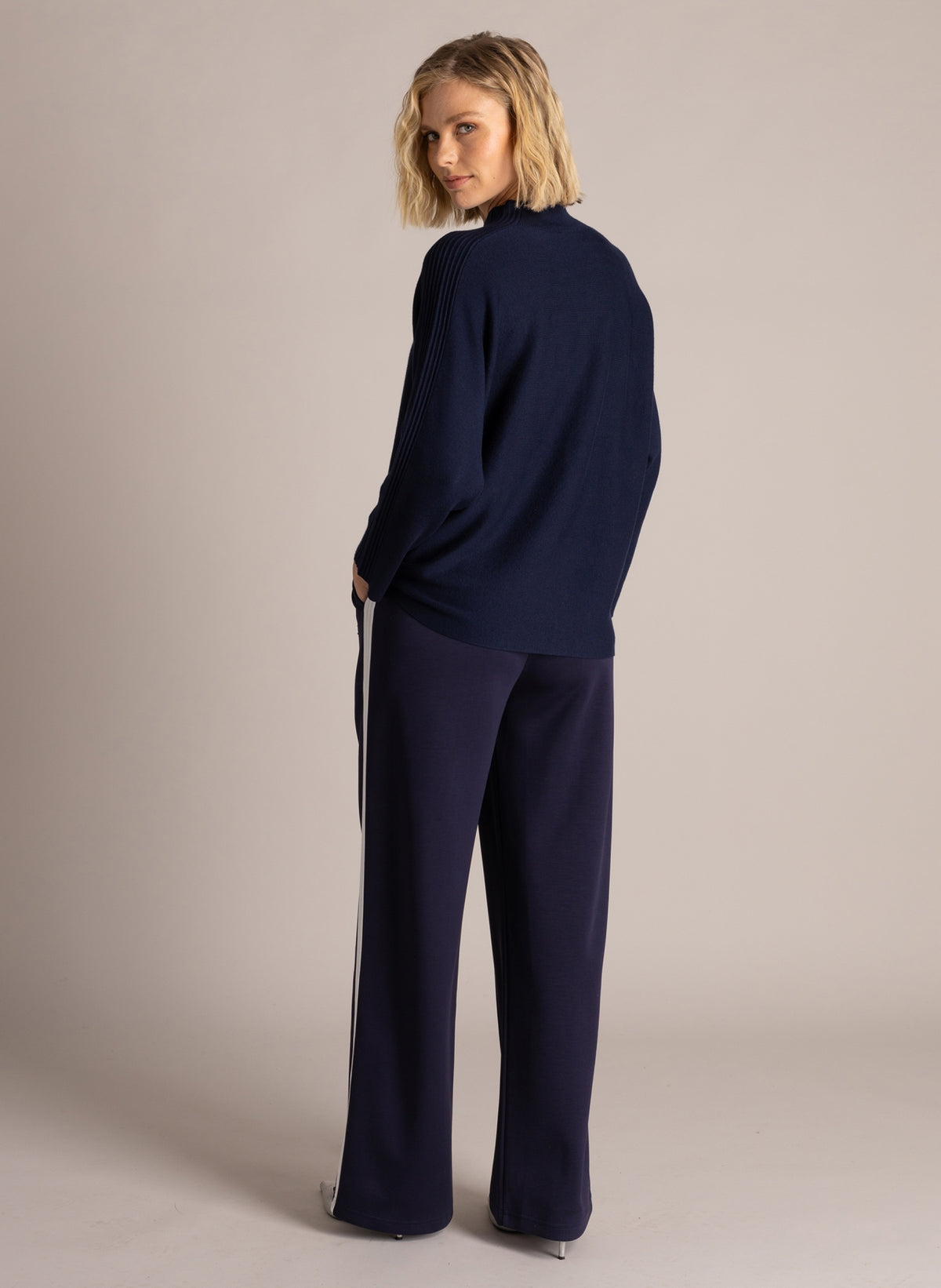 Sima in Dark Blue – productfoto 2