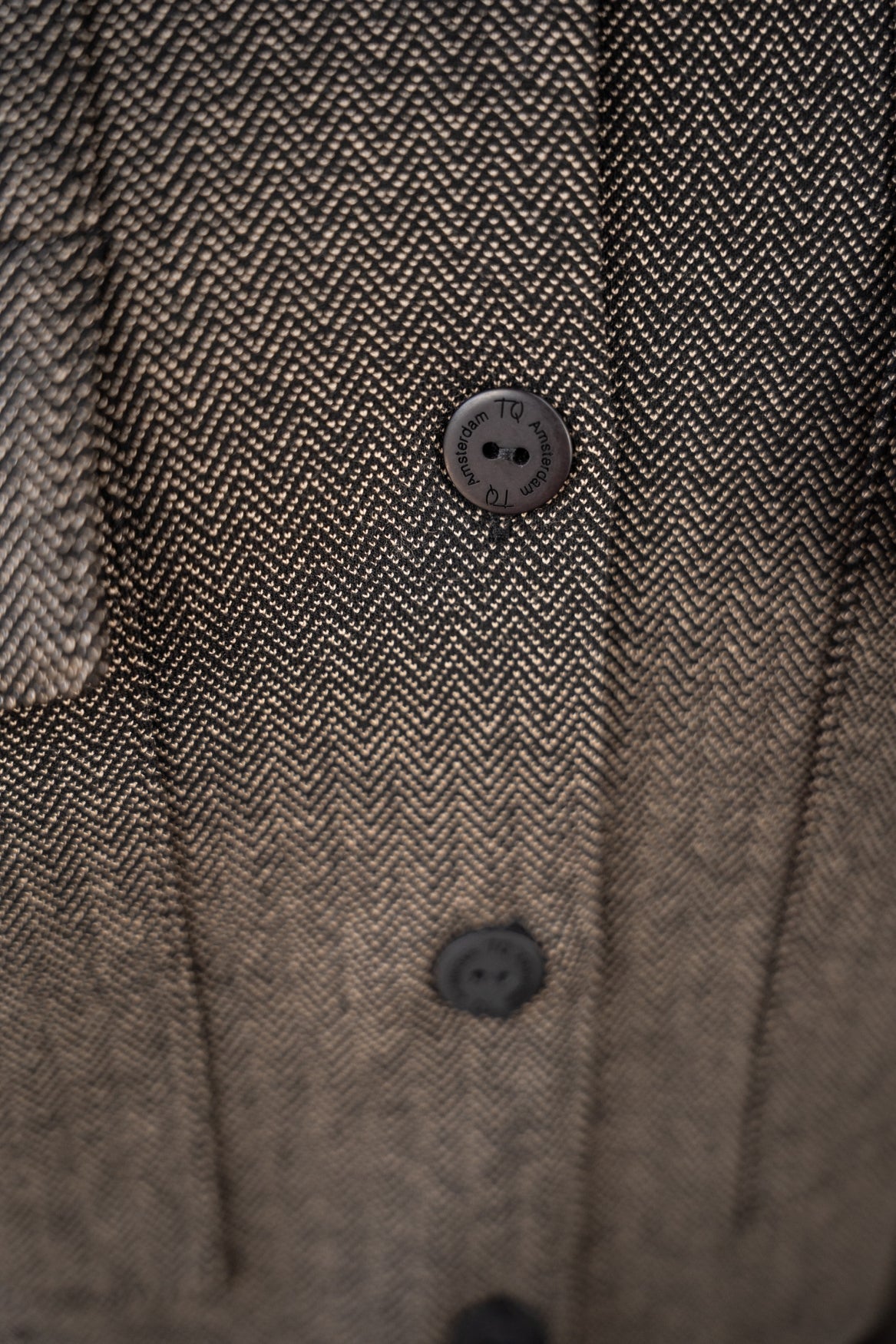 ICNK FleurK Shadow Herringbone in Brandy - Black – productfoto 7