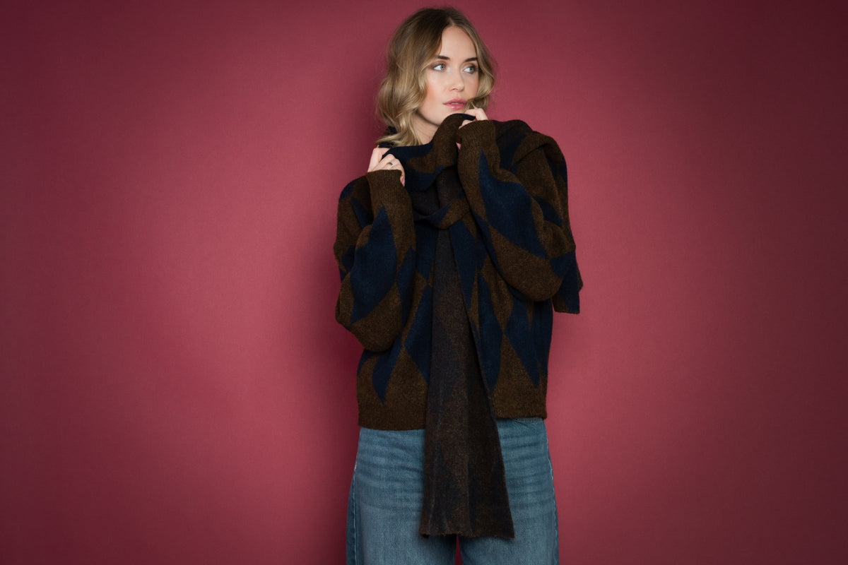 ICNK Veloura Argyle in Navy – productfoto 3