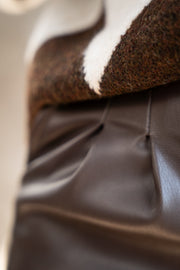 ICNK Eliska Smooth Immitation Leather in Dark Brown – productfoto 2